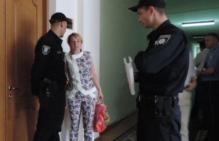 Одразу 2 голови облради в Рівному: міняють замки на дверях, викликають поліцію