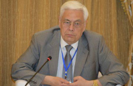 Вносити зміни до Конституції без широкого обговорення небезпечно — Пирожков