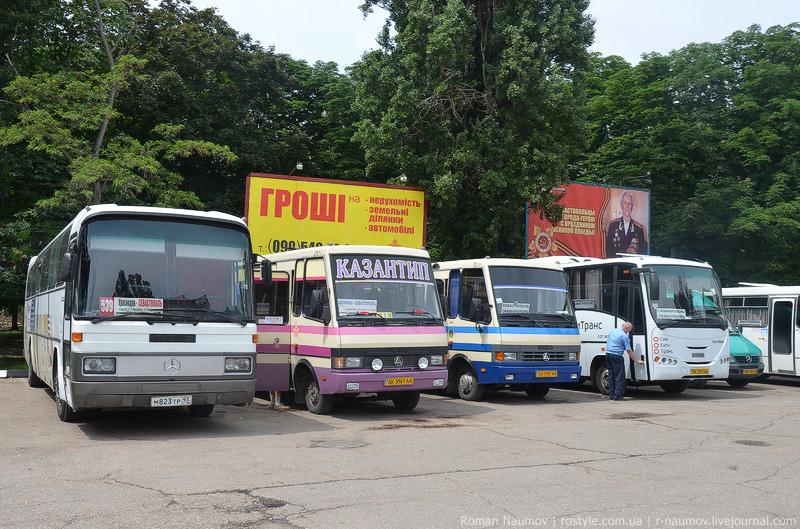 Перевізники Севастополя рахують збитки і погрожують «заморозити» рух