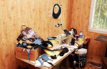 Волонтер із Краматорська шиє патріотичні балетки