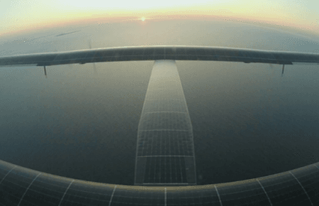 Літак на сонячних батареях розпочав переліт над Атлантичним океаном