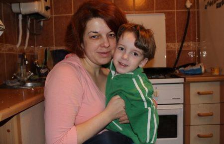 Переселенки не можуть офіційно отримувати аліменти з Криму