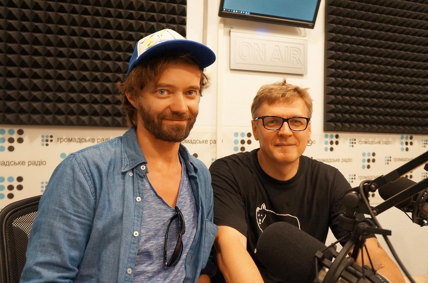 Проект StereOrpheo и S.T. ART выпустят артбук «War is over»