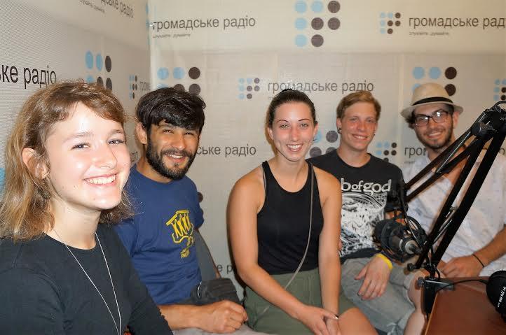 Я назбирав гроші і поїхав відбудовувати Донбас, — американський студент