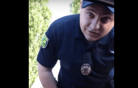 Поліцейський Харкова нагрубіянив водієві — відео
