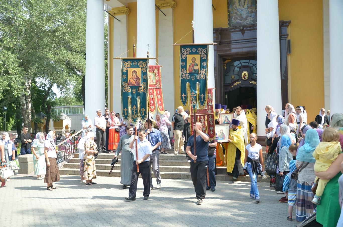 Хресна хода — відкрита пропаганда антиукраїнських ідей, — Ігор Луценко