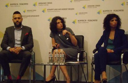 Швабри по 100 доларів — антимонопольники про прозорість закупівель