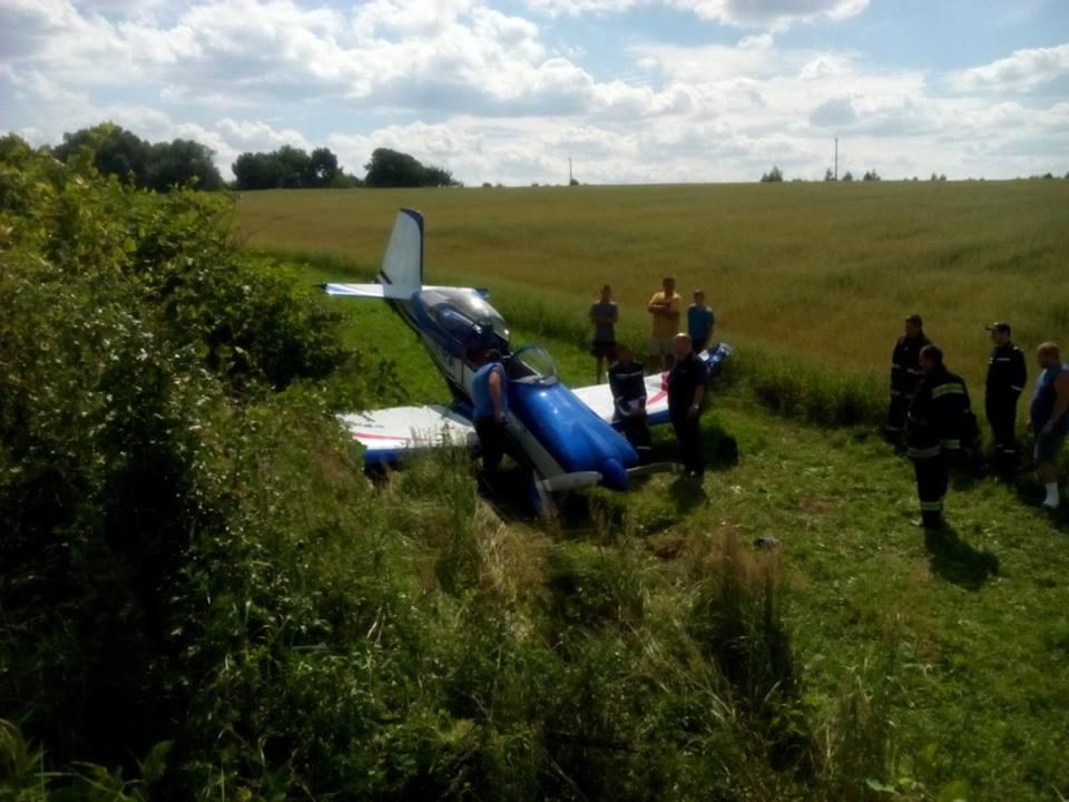 На Львівщині розбився літак, на борту якого були іноземці