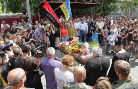 Кортеж із тілом загиблого оперного співака прибув до Львова