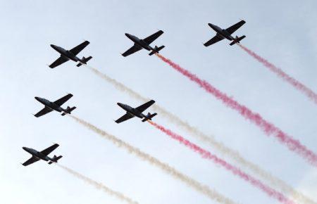 Над Варшавою пролетіли військові літаки, фото