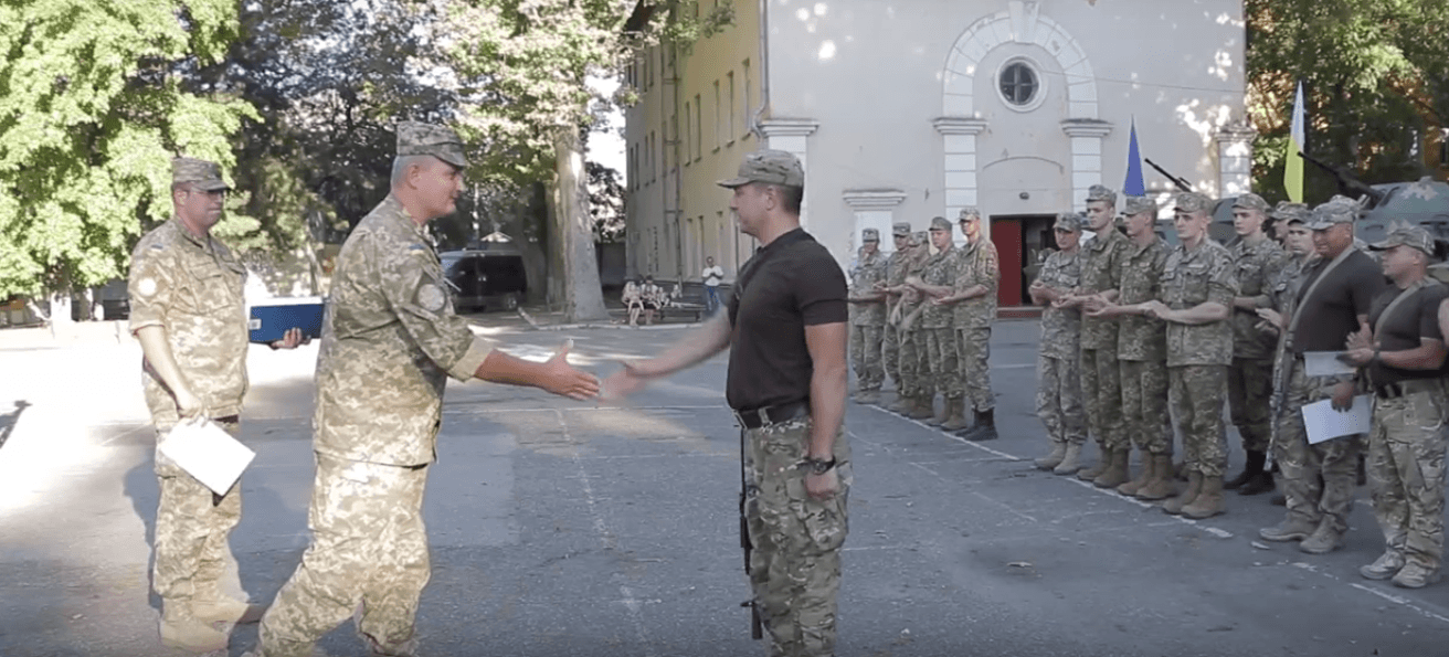 До Одеси з АТО повернулися спецпризначенці, що мали по 5 ротацій — відео