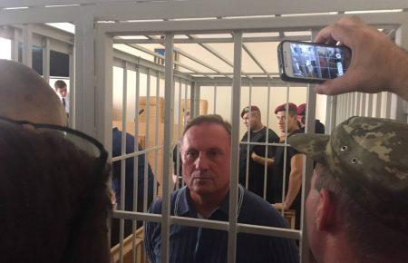 Єфремов підтримує зв'язок з колишньою владою і може втекти — прокурор