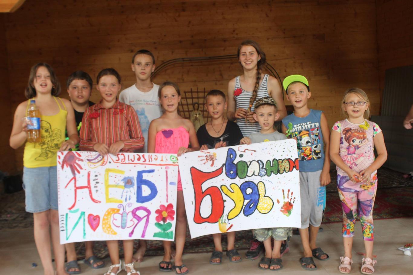 Хтось хоче стати будівельником, щоб відбудувати Донбас, — волонтер про дітей