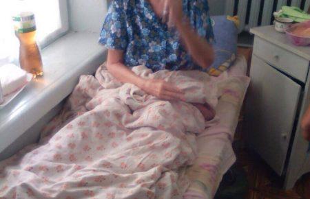 На Дніпропетровщині син два роки тримав рідну мати у хліві