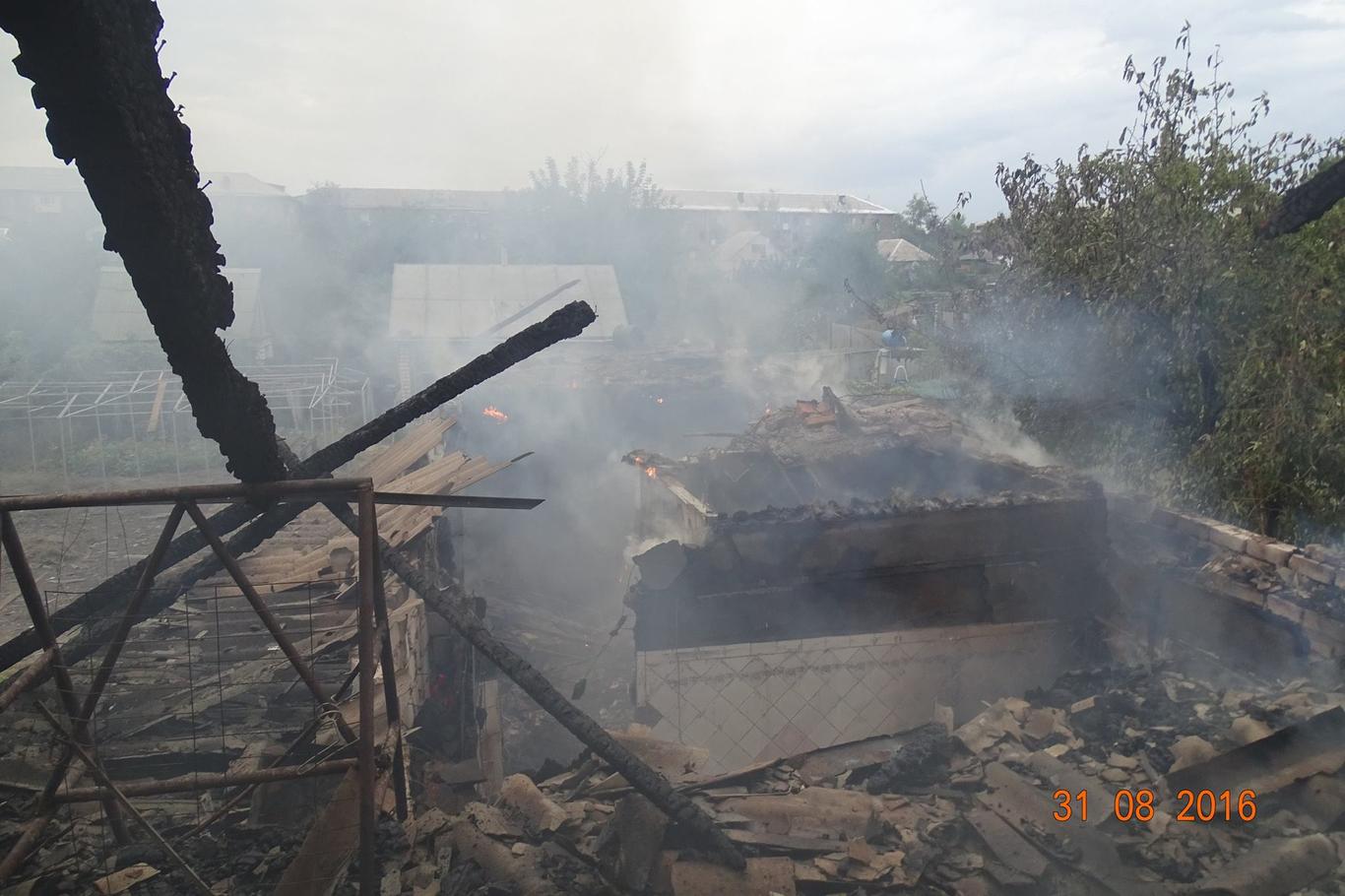 Бойовики обстріляли з мінометів відбудоване місто Щастя — фото руйнувань