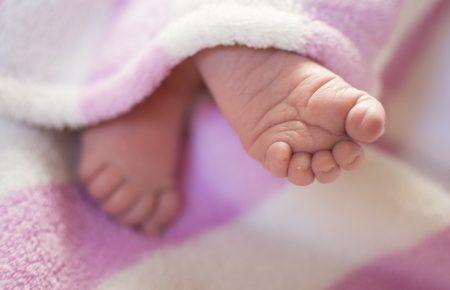 На Дніпропетровщині через домашнє насильство загинуло немовля