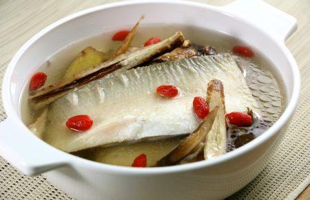 Смачна країна. Бульйон із рибних обрізків