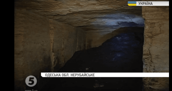 Популярні серед туристів одеські катакомби заливають нечистотами, відео