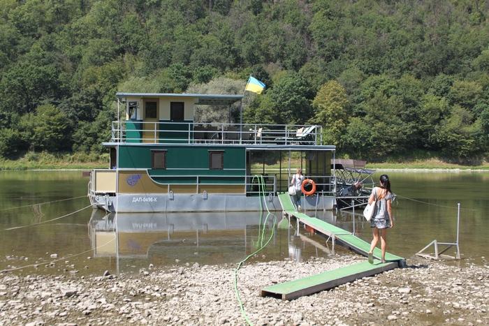 Як подорожують Галичиною на унікальному в світі кораблі "Юрій", відео