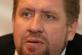 Щоб заспокоїти радикалів, потрібні символічні жертви, - політолог