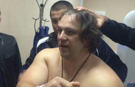 Підозрюваного у вбивстві поліцейських в лікарні охороняють 10 силовиків