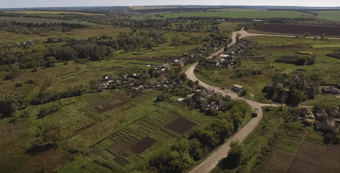 Як зараз виглядає село Шестакове, де НКВС живцем спалили арештантів — відео