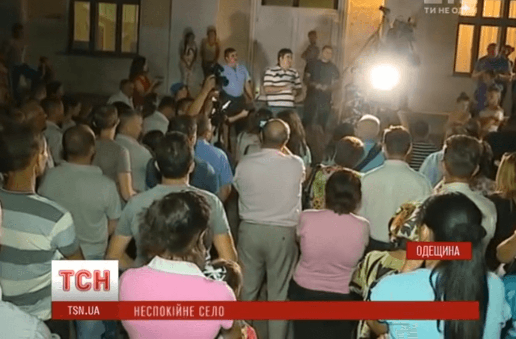 У Лощинівці селяни бояться помсти ромів за погроми їхніх будинків - відео