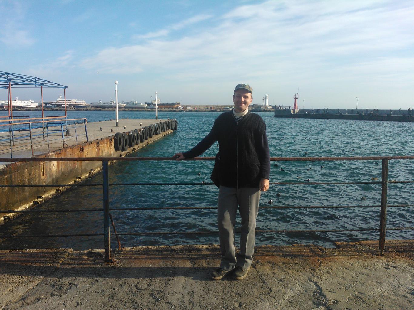 Ялтинского ученого, отказавшегося от российского паспорта, уволили с работы