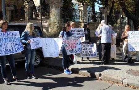 На мітингу під АП узгодили дати демобілізації та зміни до законів — відео