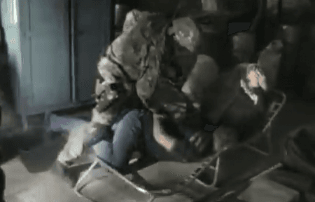 У Запоріжжі з вибухом та штурмом звільняли із заручників жінку — відео