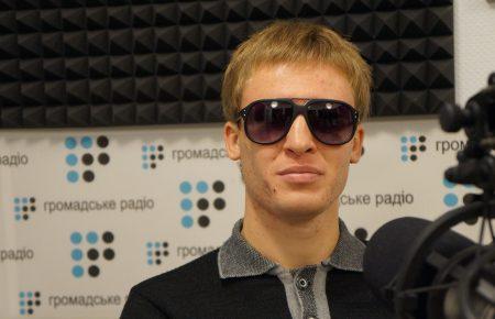 Як правильно супроводжувати незрячого — розкажуть 15 жовтня