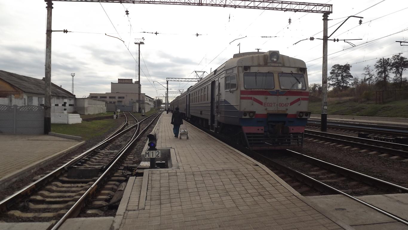 В Бахмуте активисты собирают митинг против отмены электричек