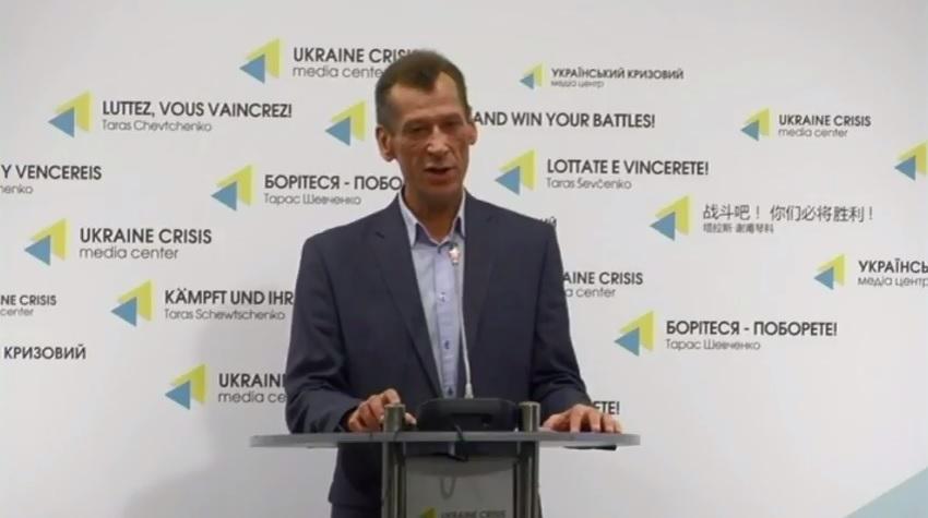 Школярі вивчатимуть Революцію Гідності вже цього року — відео брифінгу