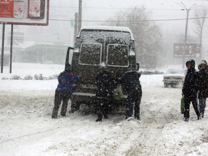 На Львівщині обмежують рух на дорогах загального користування