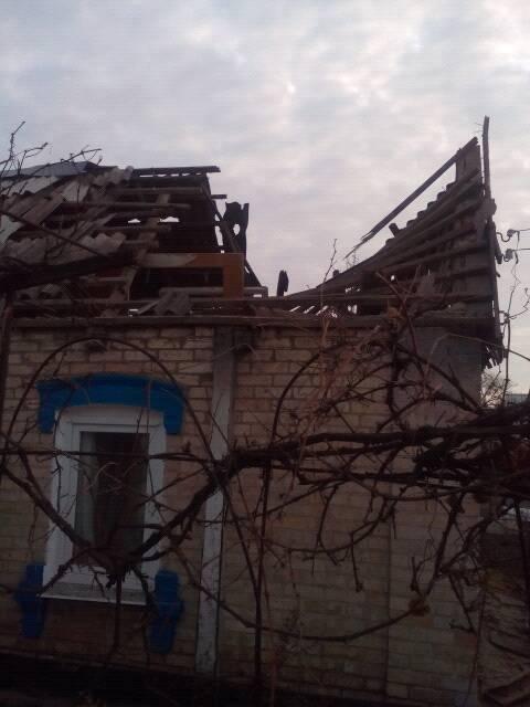 Наслідки обстрілу Красногорівки - фоторепортаж