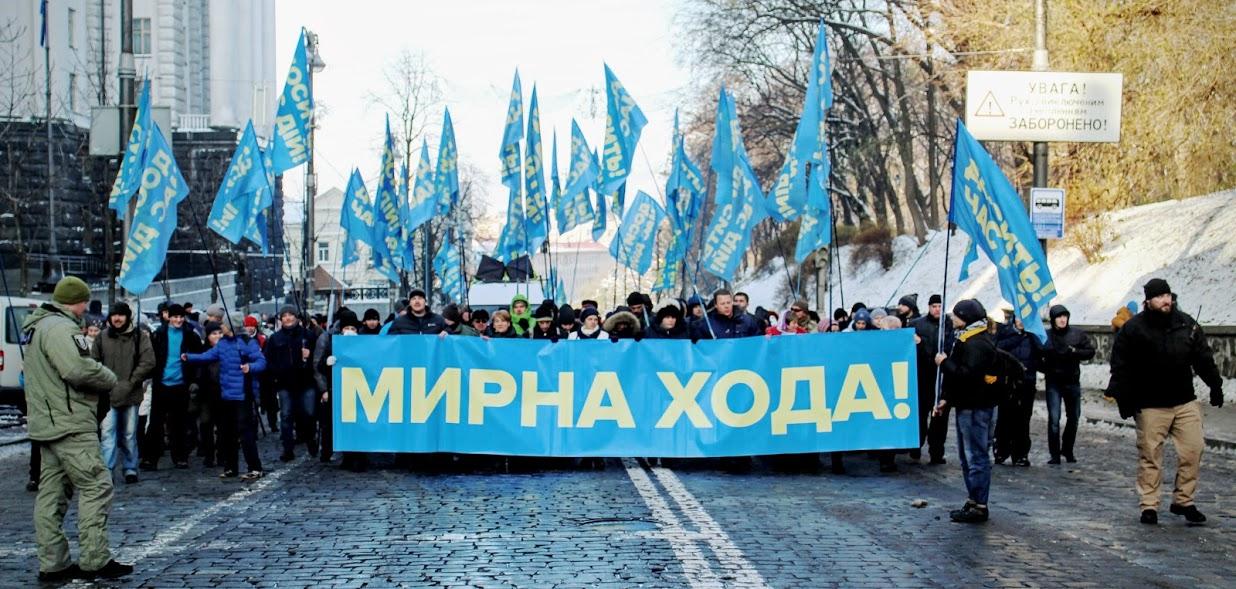 «Мы — туристы!»: как митингующие под ВР реагировали на журналистов. Видео