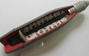 Власник знайденого під Києвом складу "боєприпасів", заявив, що це - макети