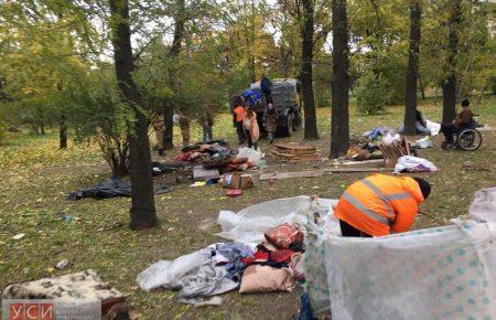 В Одесі знесли намети безхатченків — фото
