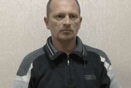 В мережі з'явилось відео допиту полоненого луганського блогера