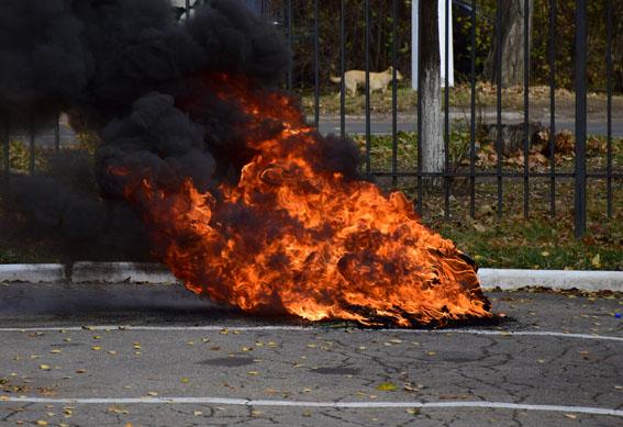 Главк поліції Донеччини звільняли від терористів - вражаюче відео навчань