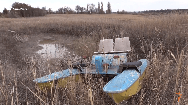 З величезного водосховища Криму зникла вода - відео