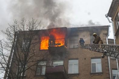 В Кривому Розі вибух в багатоповерхівці: є постраждалі