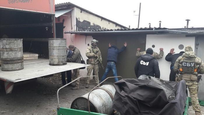 В одній з військових частин Житомирщини продавали пальне, призначене для АТО