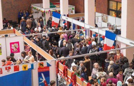 У Благодійному різдвяному ярмарку в Києві взяли учать посольства 41-ї країни