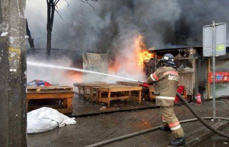 Підприємці півгодини самостійно гасили вогонь, — поліція про пожежу на «Лісовій»