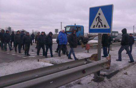 Під Полтавою ветерани МВС перекрили трасу