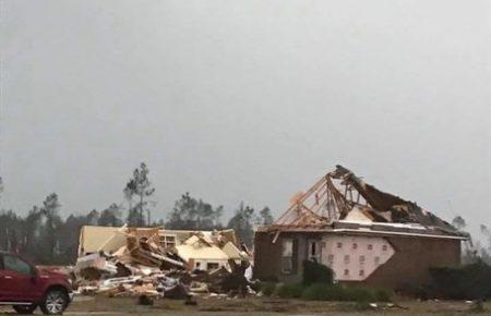 У США ураган «Барбара» забрав життя щонайменше 11 людей — відео