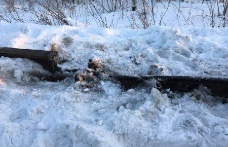 Невідомі підірвали залізничні рейки в зоні «торгової блокади» — фото