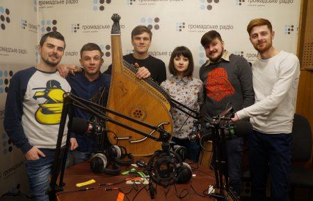 Банда бандуристів у студії ГР: Шевченко і «Jingle Bells» українською