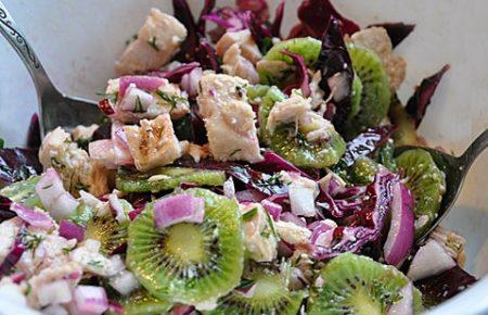 Салат з пекінської капусти і фруктів